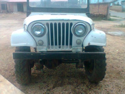 Vendo Jeep Willys,4 cilindro,Motor Opala,Direçao Hidraulica,Mecanica toda zerada só rodar,e está no gás.