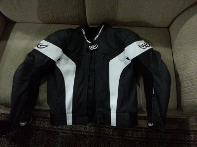 macaco-berik-4284-preto-branco-2-pecas-alpinestars-dainese_MLB-F-4628107563_072013.jpg