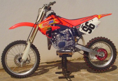 CR LORIS 96.jpg