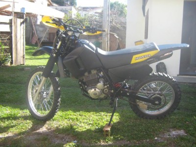 1382471023_524120395_4-Honda-XR200R-2001-Veiculos.jpg