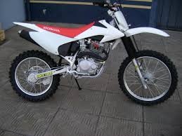 crf230 branca.jpg