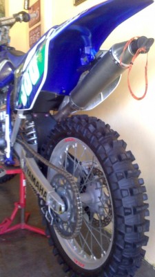 1387208816_578264345_4-Yamaha-yz-450f-2004-Moto-muito-conservada-Baixei-R--Veiculos.jpg