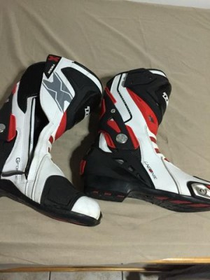 Botas Verso.jpg
