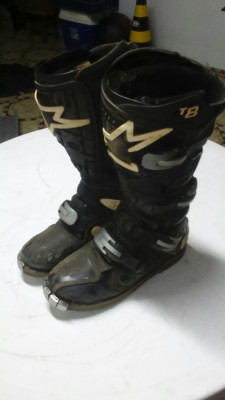 Cabeçoides_AlpinestarsTech8_2.jpg