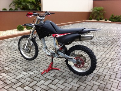 XR400 sem motor internet.jpg